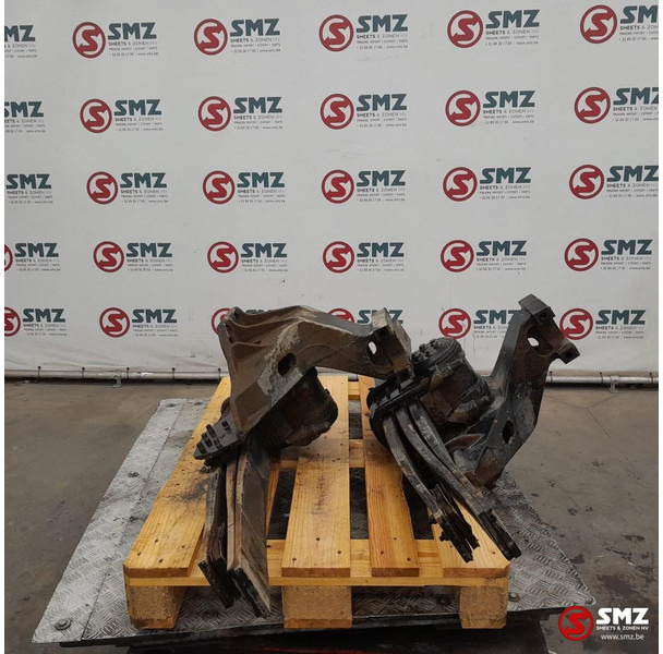 MAN Occ set bladveren + steunen achteras MAN - Čelični ovjes za Kamion: slika MAN Occ set bladveren + steunen achteras MAN - Čelični ovjes za Kamion MAN Occ set bladveren + steunen achteras MAN - Čelični ovjes za Kamion: slika MAN Occ set bladveren + steunen achteras MAN - Čelični ovjes za Kamion