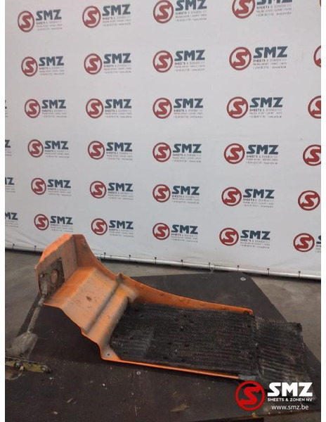 MAN Occ spatbord linksachter MAN - Karoserija i eksterijer za Kamion: slika MAN Occ spatbord linksachter MAN - Karoserija i eksterijer za Kamion MAN Occ spatbord linksachter MAN - Karoserija i eksterijer za Kamion: slika MAN Occ spatbord linksachter MAN - Karoserija i eksterijer za Kamion