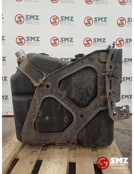 Mercedes-Benz Occ AdBluetank Mercedes - Sustav goriva za Kamion: slika Mercedes-Benz Occ AdBluetank Mercedes - Sustav goriva za Kamion Mercedes-Benz Occ AdBluetank Mercedes - Sustav goriva za Kamion: slika Mercedes-Benz Occ AdBluetank Mercedes - Sustav goriva za Kamion