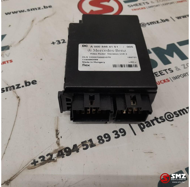 Mercedes-Benz Occ ECU Video Radar Desicion Unit regeleenheid Mer - Upravljačka jedinica (ECU) za Kamion: slika Mercedes-Benz Occ ECU Video Radar Desicion Unit regeleenheid Mer - Upravljačka jedinica (ECU) za Kamion Mercedes-Benz Occ ECU Video Radar Desicion Unit regeleenheid Mer - Upravljačka jedinica (ECU) za Kamion: slika Mercedes-Benz Occ ECU Video Radar Desicion Unit regeleenheid Mer - Upravljačka jedinica (ECU) za Kamion