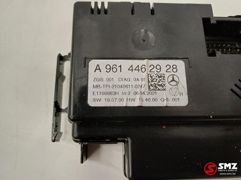 Mercedes-Benz Occ ECU besturingseenheid Mercedes - Upravljačka jedinica (ECU) za Kamion: slika Mercedes-Benz Occ ECU besturingseenheid Mercedes - Upravljačka jedinica (ECU) za Kamion Mercedes-Benz Occ ECU besturingseenheid Mercedes - Upravljačka jedinica (ECU) za Kamion: slika Mercedes-Benz Occ ECU besturingseenheid Mercedes - Upravljačka jedinica (ECU) za Kamion