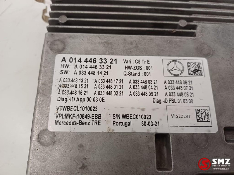 Upravljačka jedinica (ECU) za Kamion Mercedes-Benz Occ ECU computerradio: slika Upravljačka jedinica (ECU) za Kamion Mercedes-Benz Occ ECU computerradio Upravljačka jedinica (ECU) za Kamion Mercedes-Benz Occ ECU computerradio: slika Upravljačka jedinica (ECU) za Kamion Mercedes-Benz Occ ECU computerradio