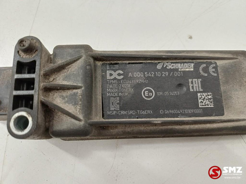 Mercedes-Benz Occ bandenspanningscontrolesensor Mercedes - Senzor za Kamion: slika Mercedes-Benz Occ bandenspanningscontrolesensor Mercedes - Senzor za Kamion Mercedes-Benz Occ bandenspanningscontrolesensor Mercedes - Senzor za Kamion: slika Mercedes-Benz Occ bandenspanningscontrolesensor Mercedes - Senzor za Kamion