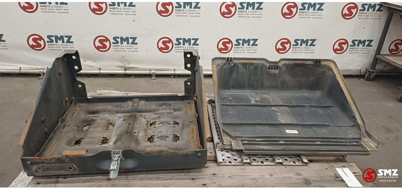 Mercedes-Benz Occ batterijbak Actros MP4 - Okvir/ Šasija za Kamion: slika Mercedes-Benz Occ batterijbak Actros MP4 - Okvir/ Šasija za Kamion Mercedes-Benz Occ batterijbak Actros MP4 - Okvir/ Šasija za Kamion: slika Mercedes-Benz Occ batterijbak Actros MP4 - Okvir/ Šasija za Kamion