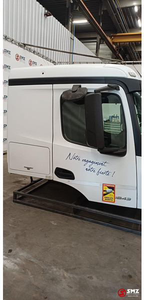 Mercedes-Benz Occ cabine Mercedes Actros MP4 - Kabina i unutrašnjost za Kamion: slika Mercedes-Benz Occ cabine Mercedes Actros MP4 - Kabina i unutrašnjost za Kamion Mercedes-Benz Occ cabine Mercedes Actros MP4 - Kabina i unutrašnjost za Kamion: slika Mercedes-Benz Occ cabine Mercedes Actros MP4 - Kabina i unutrašnjost za Kamion