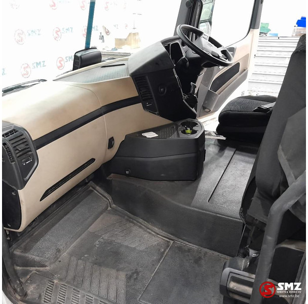 Kabina i unutrašnjost za Kamion Mercedes-Benz Occ cabine RHD Mercedes: slika Kabina i unutrašnjost za Kamion Mercedes-Benz Occ cabine RHD Mercedes
