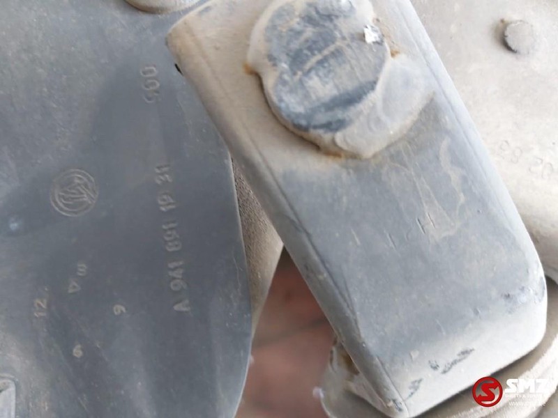 Mercedes-Benz Occ dwarsligger,schokdempers cabinevering achter - Ovjes kabine za Kamion: slika Mercedes-Benz Occ dwarsligger,schokdempers cabinevering achter - Ovjes kabine za Kamion Mercedes-Benz Occ dwarsligger,schokdempers cabinevering achter - Ovjes kabine za Kamion: slika Mercedes-Benz Occ dwarsligger,schokdempers cabinevering achter - Ovjes kabine za Kamion