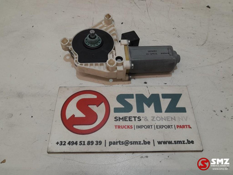 Mercedes-Benz Occ raamliftmotor Mercedes - Vrata i dijelovi za Kamion: slika Mercedes-Benz Occ raamliftmotor Mercedes - Vrata i dijelovi za Kamion Mercedes-Benz Occ raamliftmotor Mercedes - Vrata i dijelovi za Kamion: slika Mercedes-Benz Occ raamliftmotor Mercedes - Vrata i dijelovi za Kamion