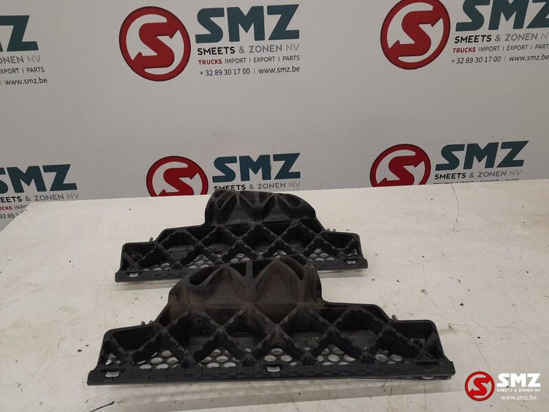 Mercedes-Benz Occ set radiatorgrille + opstap links en rechts Me - Rešetka za Kamion: slika Mercedes-Benz Occ set radiatorgrille + opstap links en rechts Me - Rešetka za Kamion Mercedes-Benz Occ set radiatorgrille + opstap links en rechts Me - Rešetka za Kamion: slika Mercedes-Benz Occ set radiatorgrille + opstap links en rechts Me - Rešetka za Kamion