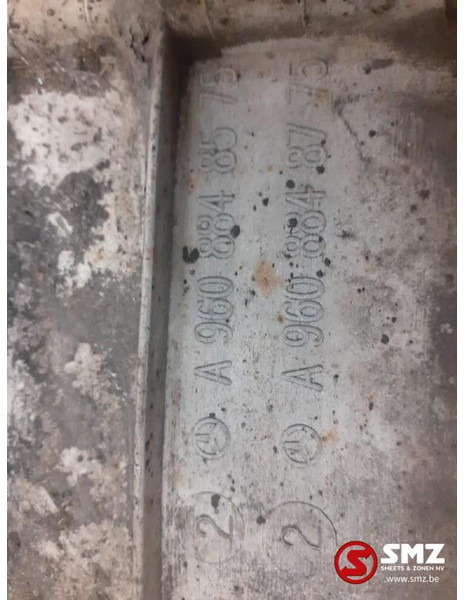 Mercedes-Benz Occ spatbordverlenging links Mercedes Actros MP4 - Karoserija i eksterijer za Kamion: slika Mercedes-Benz Occ spatbordverlenging links Mercedes Actros MP4 - Karoserija i eksterijer za Kamion Mercedes-Benz Occ spatbordverlenging links Mercedes Actros MP4 - Karoserija i eksterijer za Kamion: slika Mercedes-Benz Occ spatbordverlenging links Mercedes Actros MP4 - Karoserija i eksterijer za Kamion