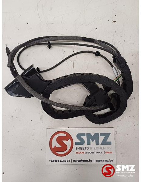 Mercedes-Benz Rolbegeleider schuifdeur Mercedes - Vrata i dijelovi za Kamion: slika Mercedes-Benz Rolbegeleider schuifdeur Mercedes - Vrata i dijelovi za Kamion Mercedes-Benz Rolbegeleider schuifdeur Mercedes - Vrata i dijelovi za Kamion: slika Mercedes-Benz Rolbegeleider schuifdeur Mercedes - Vrata i dijelovi za Kamion