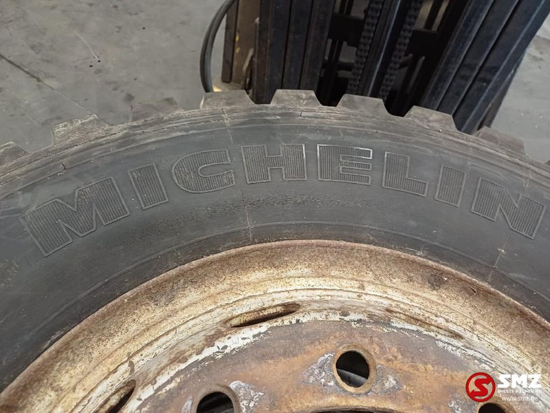 Michelin Occ vrachtwagenband 12.00R20 154/149K Michelin - Guma za Kamion: slika Michelin Occ vrachtwagenband 12.00R20 154/149K Michelin - Guma za Kamion Michelin Occ vrachtwagenband 12.00R20 154/149K Michelin - Guma za Kamion: slika Michelin Occ vrachtwagenband 12.00R20 154/149K Michelin - Guma za Kamion