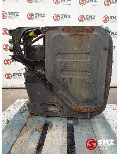 Renault Occ AdBluetank 60L Renault - Sustav goriva za Kamion: slika Renault Occ AdBluetank 60L Renault - Sustav goriva za Kamion Renault Occ AdBluetank 60L Renault - Sustav goriva za Kamion: slika Renault Occ AdBluetank 60L Renault - Sustav goriva za Kamion