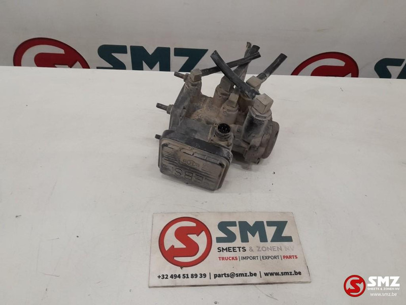 MAN Occ EBS aanhangwagenregelklep MAN - Rezervni dijelovi za Kamion: slika MAN Occ EBS aanhangwagenregelklep MAN - Rezervni dijelovi za Kamion MAN Occ EBS aanhangwagenregelklep MAN - Rezervni dijelovi za Kamion: slika MAN Occ EBS aanhangwagenregelklep MAN - Rezervni dijelovi za Kamion