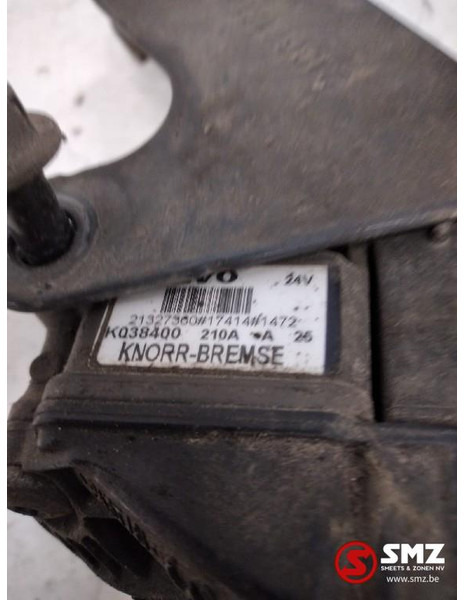 Volvo Occ EBS modulator Volvo FH 21327360 K038400 - Rezervni dijelovi za Kamion: slika Volvo Occ EBS modulator Volvo FH 21327360 K038400 - Rezervni dijelovi za Kamion Volvo Occ EBS modulator Volvo FH 21327360 K038400 - Rezervni dijelovi za Kamion: slika Volvo Occ EBS modulator Volvo FH 21327360 K038400 - Rezervni dijelovi za Kamion