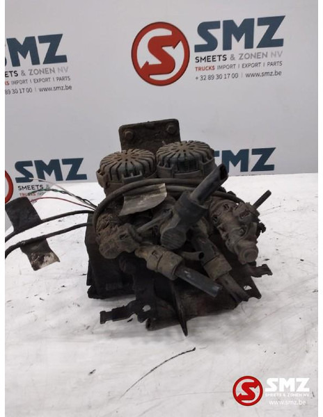 Volvo Occ EBS regeleenheid Volvo FH K037827 - Rezervni dijelovi za Kamion: slika Volvo Occ EBS regeleenheid Volvo FH K037827 - Rezervni dijelovi za Kamion Volvo Occ EBS regeleenheid Volvo FH K037827 - Rezervni dijelovi za Kamion: slika Volvo Occ EBS regeleenheid Volvo FH K037827 - Rezervni dijelovi za Kamion