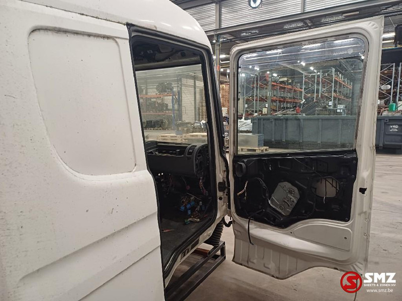 Scania Occ Cabine compleet Scania - Kabina i unutrašnjost za Kamion: slika Scania Occ Cabine compleet Scania - Kabina i unutrašnjost za Kamion Scania Occ Cabine compleet Scania - Kabina i unutrašnjost za Kamion: slika Scania Occ Cabine compleet Scania - Kabina i unutrašnjost za Kamion