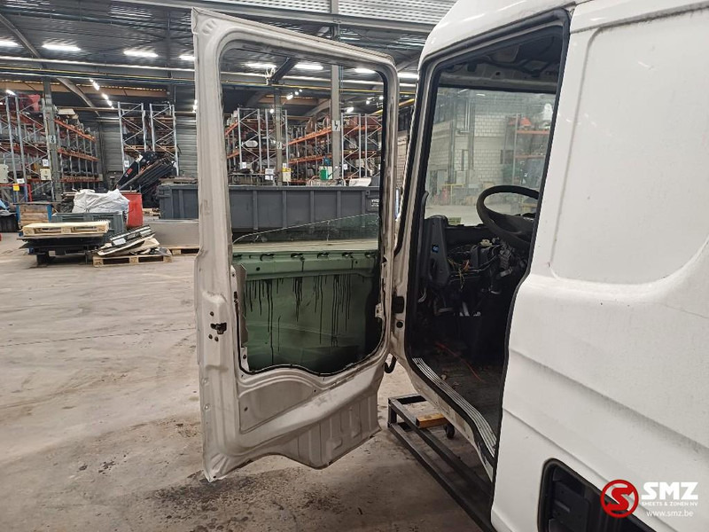 Scania Occ Cabine compleet Scania - Kabina i unutrašnjost za Kamion: slika Scania Occ Cabine compleet Scania - Kabina i unutrašnjost za Kamion Scania Occ Cabine compleet Scania - Kabina i unutrašnjost za Kamion: slika Scania Occ Cabine compleet Scania - Kabina i unutrašnjost za Kamion