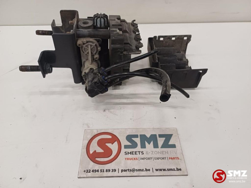 Scania Occ ECU ELC4 regeleenheid + EBS klep Scania - Upravljačka jedinica (ECU) za Kamion: slika Scania Occ ECU ELC4 regeleenheid + EBS klep Scania - Upravljačka jedinica (ECU) za Kamion Scania Occ ECU ELC4 regeleenheid + EBS klep Scania - Upravljačka jedinica (ECU) za Kamion: slika Scania Occ ECU ELC4 regeleenheid + EBS klep Scania - Upravljačka jedinica (ECU) za Kamion