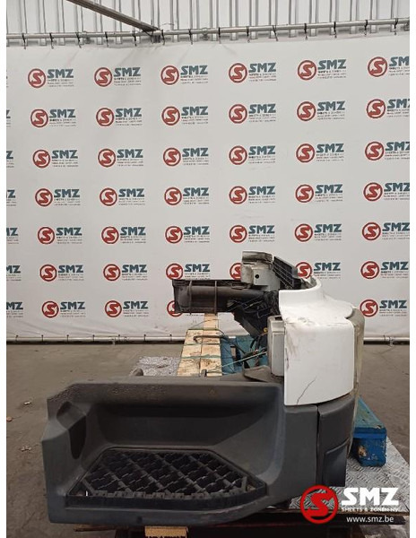 Volvo Occ voorbumper Volvo - Branik za Kamion: slika Volvo Occ voorbumper Volvo - Branik za Kamion Volvo Occ voorbumper Volvo - Branik za Kamion: slika Volvo Occ voorbumper Volvo - Branik za Kamion