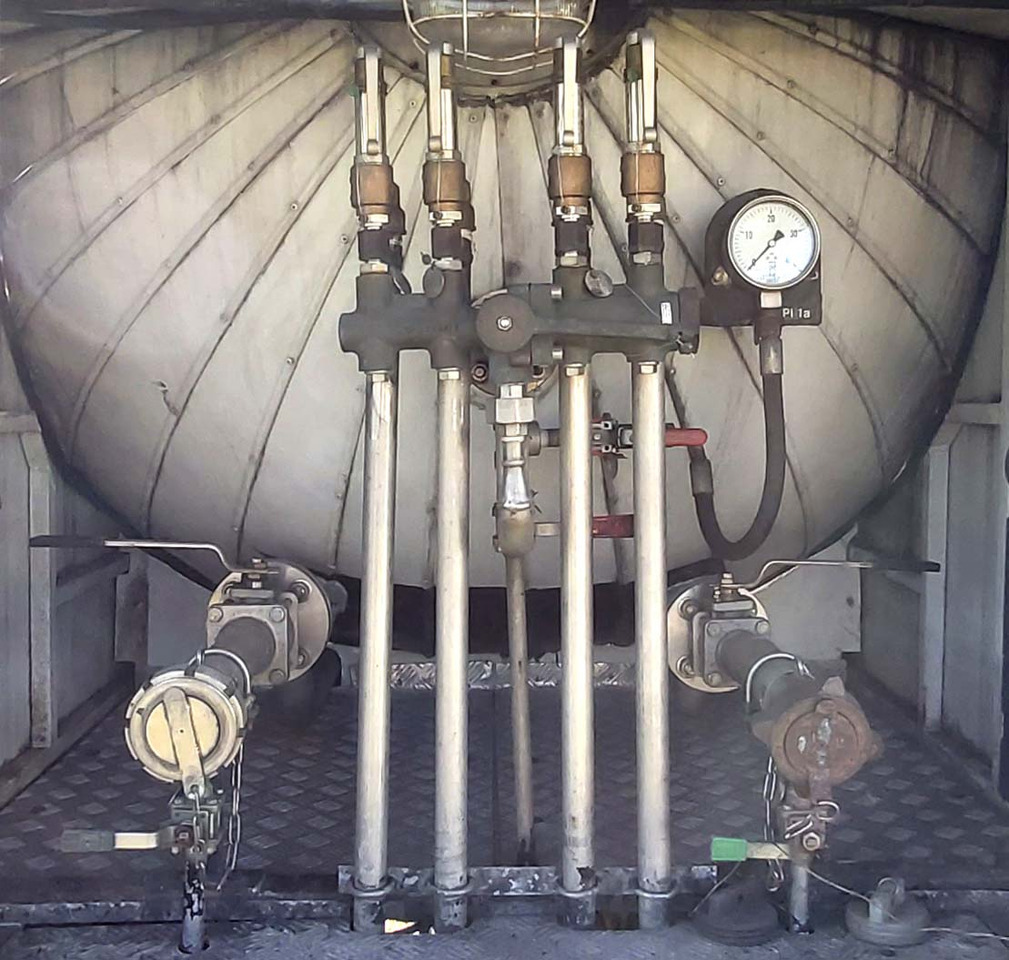 Poluprikolica cisterna ROBINE Gas tank semi-trailer used for CO2, Carbon dioxide: slika Poluprikolica cisterna ROBINE Gas tank semi-trailer used for CO2, Carbon dioxide