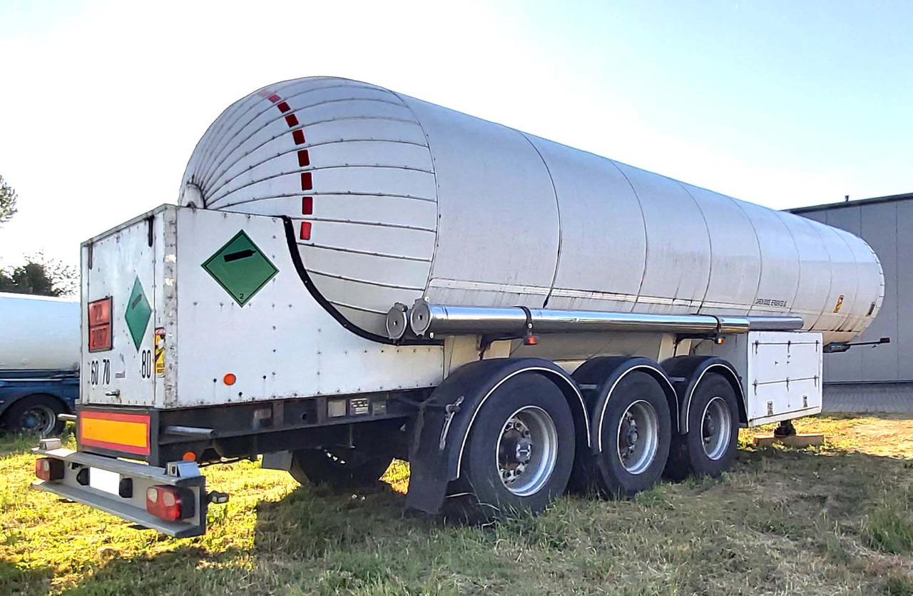 ROBINE Gas tank semi-trailer used for CO2, Carbon dioxide - Poluprikolica cisterna: slika ROBINE Gas tank semi-trailer used for CO2, Carbon dioxide - Poluprikolica cisterna ROBINE Gas tank semi-trailer used for CO2, Carbon dioxide - Poluprikolica cisterna: slika ROBINE Gas tank semi-trailer used for CO2, Carbon dioxide - Poluprikolica cisterna