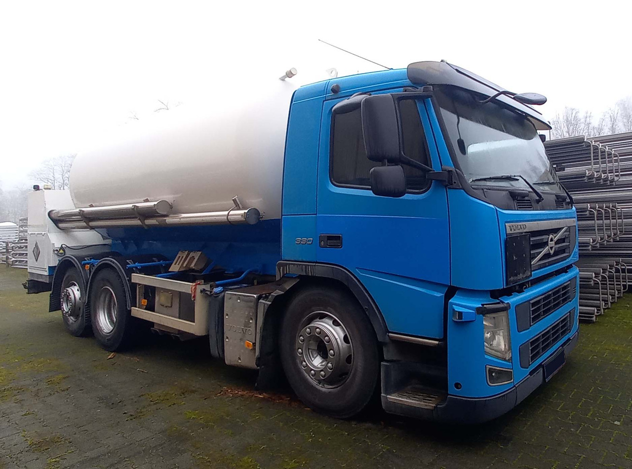 VOLVO Gas, oxygen, argon, nitrogen, cryogenic tank truck - Kamion cisterna: slika VOLVO Gas, oxygen, argon, nitrogen, cryogenic tank truck - Kamion cisterna VOLVO Gas, oxygen, argon, nitrogen, cryogenic tank truck - Kamion cisterna: slika VOLVO Gas, oxygen, argon, nitrogen, cryogenic tank truck - Kamion cisterna