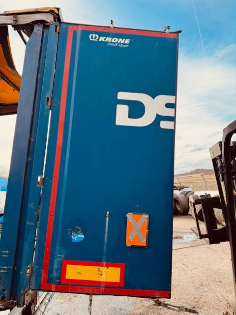 Krone Krone achterdeuren - Karoserija i eksterijer za Kamion: slika Krone Krone achterdeuren - Karoserija i eksterijer za Kamion Krone Krone achterdeuren - Karoserija i eksterijer za Kamion: slika Krone Krone achterdeuren - Karoserija i eksterijer za Kamion