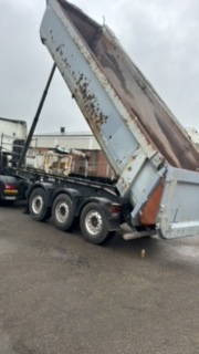 Schmitz Cargobull 24 cub - Kiper poluprikolica: slika Schmitz Cargobull 24 cub - Kiper poluprikolica Schmitz Cargobull 24 cub - Kiper poluprikolica: slika Schmitz Cargobull 24 cub - Kiper poluprikolica