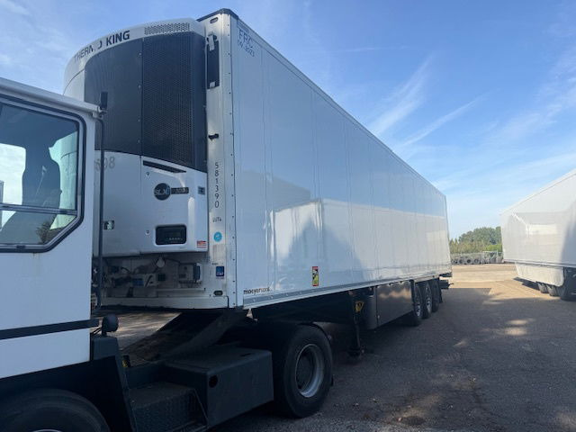 Schmitz Cargobull Thermoking SLXe 300 palletkist Schijfremmen - Poluprikolica hladnjača: slika Schmitz Cargobull Thermoking SLXe 300 palletkist Schijfremmen - Poluprikolica hladnjača Schmitz Cargobull Thermoking SLXe 300 palletkist Schijfremmen - Poluprikolica hladnjača: slika Schmitz Cargobull Thermoking SLXe 300 palletkist Schijfremmen - Poluprikolica hladnjača