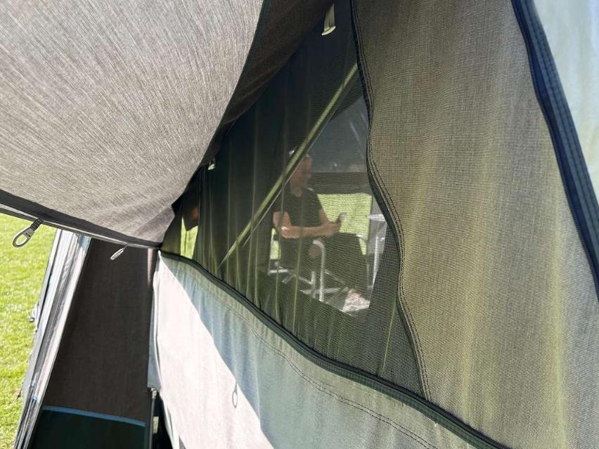 Camp-let Earth - Kamp prikolica: slika Camp-let Earth - Kamp prikolica Camp-let Earth - Kamp prikolica: slika Camp-let Earth - Kamp prikolica