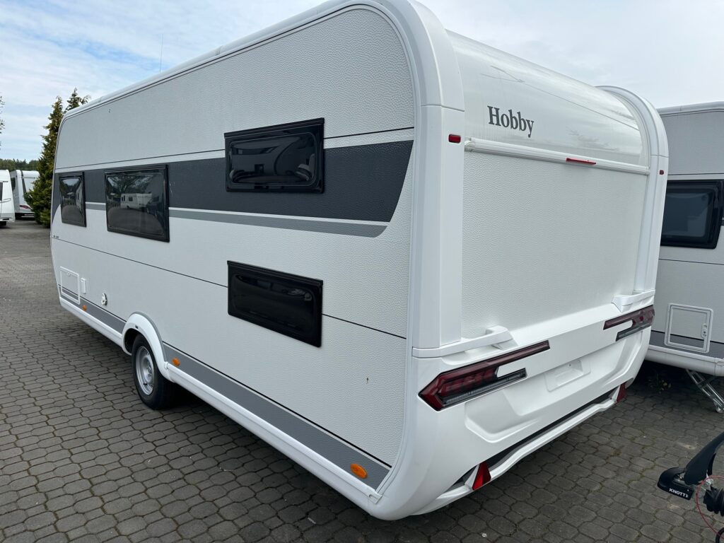 DE LUXE 545 KMF 2024 - Kamp prikolica: slika DE LUXE 545 KMF 2024 - Kamp prikolica DE LUXE 545 KMF 2024 - Kamp prikolica: slika DE LUXE 545 KMF 2024 - Kamp prikolica