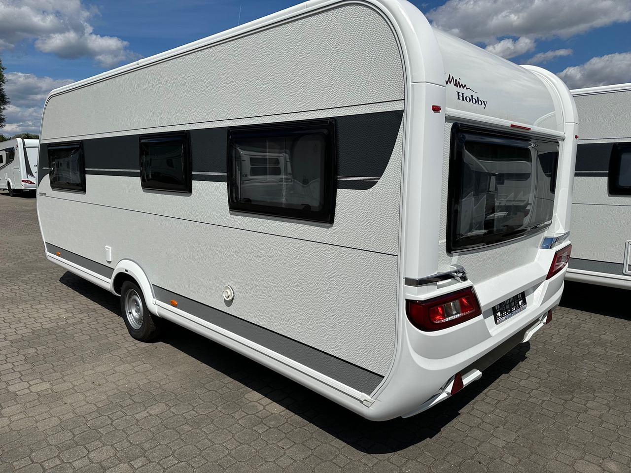 Hobby 560 UL Prestige 2023 - Kamp prikolica: slika Hobby 560 UL Prestige 2023 - Kamp prikolica Hobby 560 UL Prestige 2023 - Kamp prikolica: slika Hobby 560 UL Prestige 2023 - Kamp prikolica