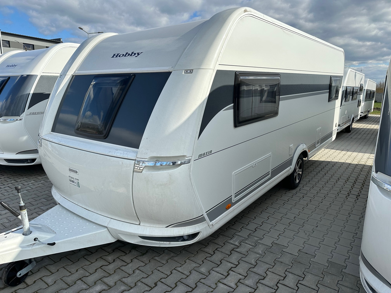 Hobby 585 UL Maxia 2023 - Kamp prikolica: slika Hobby 585 UL Maxia 2023 - Kamp prikolica Hobby 585 UL Maxia 2023 - Kamp prikolica: slika Hobby 585 UL Maxia 2023 - Kamp prikolica