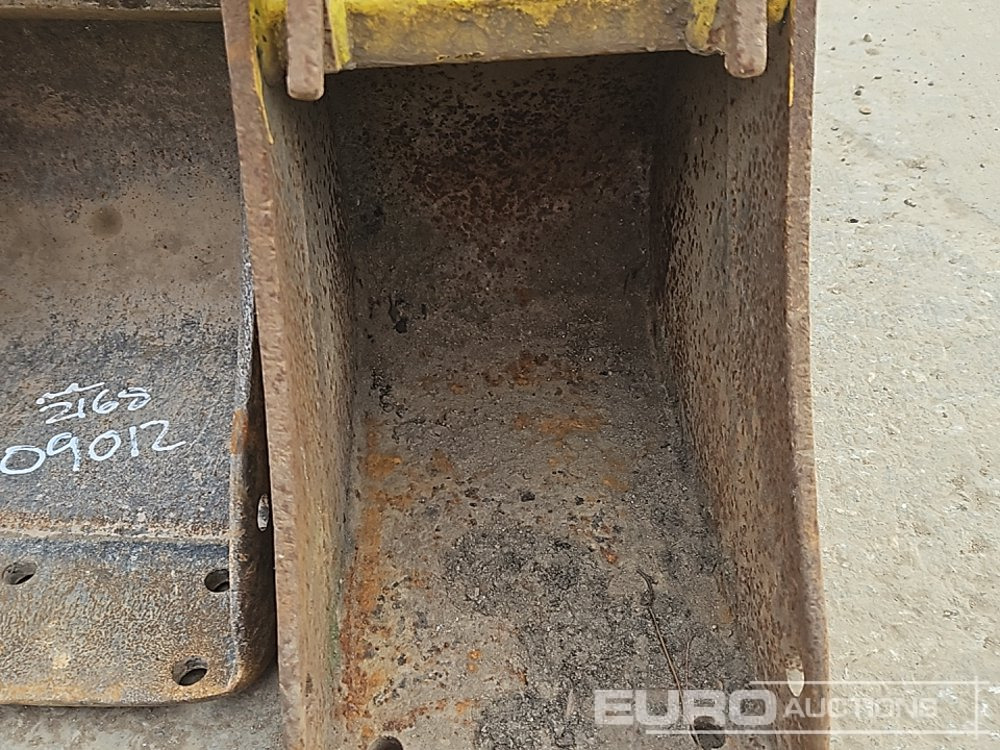 Korpa 12", 10", 10", 10", 10" Digging bucket 25mm Pin to suit Mini Excavator: slika Korpa 12", 10", 10", 10", 10" Digging bucket 25mm Pin to suit Mini Excavator Korpa 12", 10", 10", 10", 10" Digging bucket 25mm Pin to suit Mini Excavator: slika Korpa 12", 10", 10", 10", 10" Digging bucket 25mm Pin to suit Mini Excavator