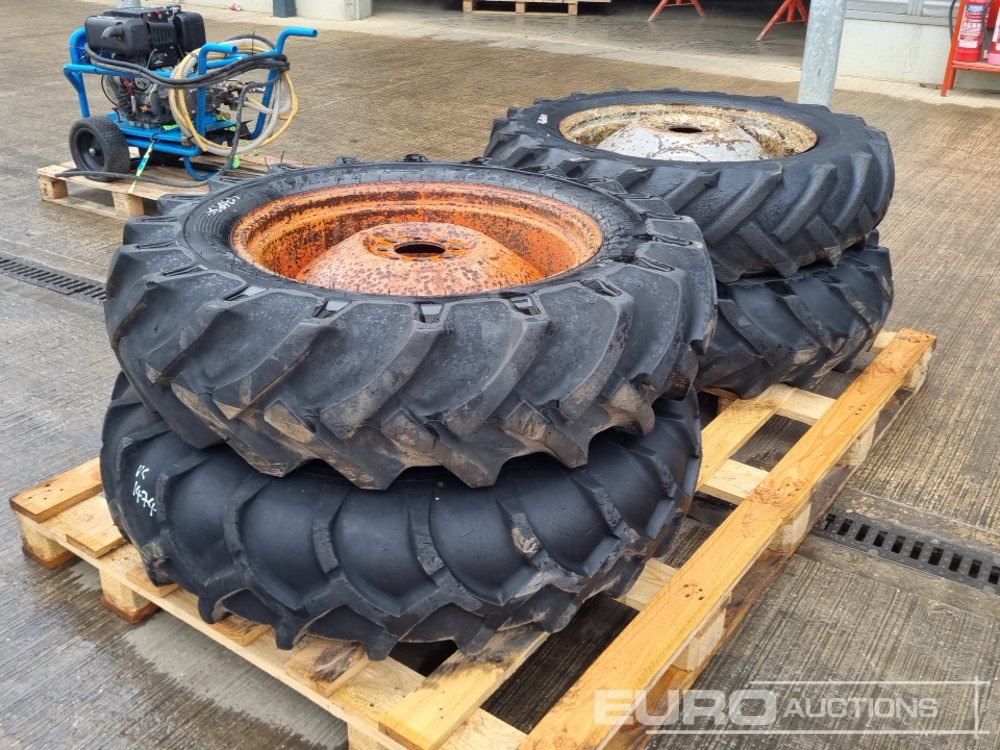 12.4-28 Tyre& Rim (4 of) - Guma: slika 12.4-28 Tyre& Rim (4 of) - Guma 12.4-28 Tyre& Rim (4 of) - Guma: slika 12.4-28 Tyre& Rim (4 of) - Guma