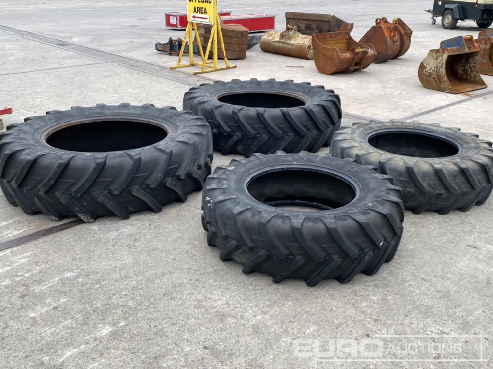 18.4 R38 Michelin Tyres (2 of) & 14.9 R28 Michelin Tyres (2 of) - Guma: slika 18.4 R38 Michelin Tyres (2 of) & 14.9 R28 Michelin Tyres (2 of) - Guma 18.4 R38 Michelin Tyres (2 of) & 14.9 R28 Michelin Tyres (2 of) - Guma: slika 18.4 R38 Michelin Tyres (2 of) & 14.9 R28 Michelin Tyres (2 of) - Guma
