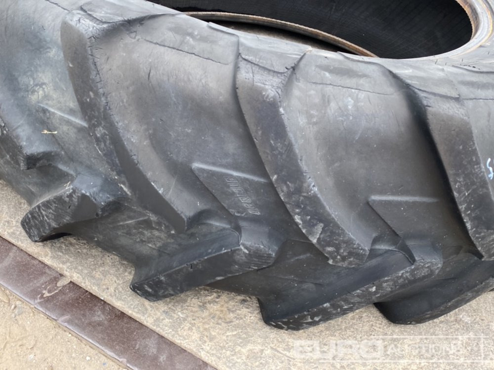 18.4 R38 Michelin Tyres (2 of) & 14.9 R28 Michelin Tyres (2 of) - Guma: slika 18.4 R38 Michelin Tyres (2 of) & 14.9 R28 Michelin Tyres (2 of) - Guma 18.4 R38 Michelin Tyres (2 of) & 14.9 R28 Michelin Tyres (2 of) - Guma: slika 18.4 R38 Michelin Tyres (2 of) & 14.9 R28 Michelin Tyres (2 of) - Guma