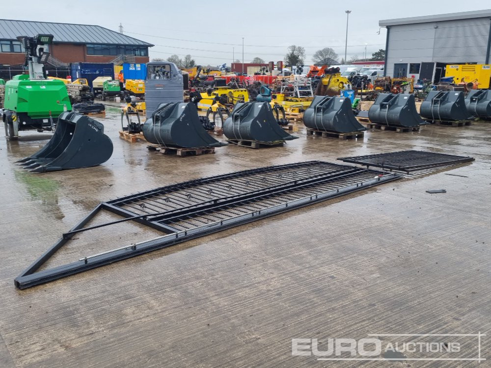 18' Sliding Gate, 15' Bi-Parting Gate - Građevinska oprema: slika 18' Sliding Gate, 15' Bi-Parting Gate - Građevinska oprema 18' Sliding Gate, 15' Bi-Parting Gate - Građevinska oprema: slika 18' Sliding Gate, 15' Bi-Parting Gate - Građevinska oprema