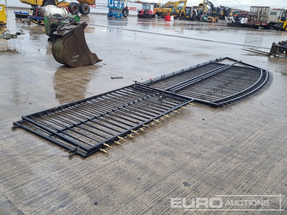 18' Sliding Gate, 15' Bi-Parting Gate - Građevinska oprema: slika 18' Sliding Gate, 15' Bi-Parting Gate - Građevinska oprema 18' Sliding Gate, 15' Bi-Parting Gate - Građevinska oprema: slika 18' Sliding Gate, 15' Bi-Parting Gate - Građevinska oprema