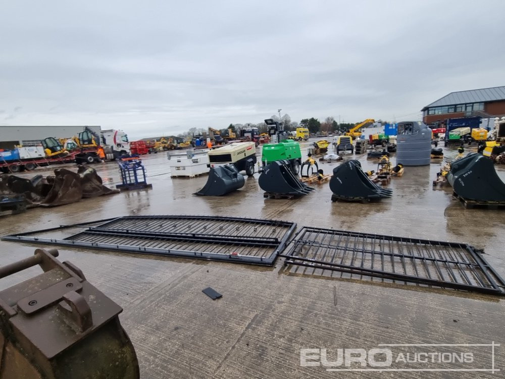 18' Sliding Gate, 15' Bi-Parting Gate - Građevinska oprema: slika 18' Sliding Gate, 15' Bi-Parting Gate - Građevinska oprema 18' Sliding Gate, 15' Bi-Parting Gate - Građevinska oprema: slika 18' Sliding Gate, 15' Bi-Parting Gate - Građevinska oprema