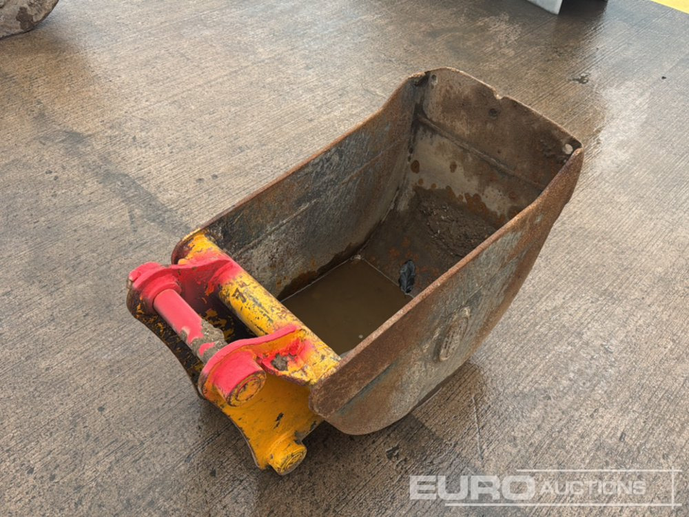 18" Strickland Digging Bucket 45mm Pin to suit 4-6 Ton Excavator - Korpa: slika 18" Strickland Digging Bucket 45mm Pin to suit 4-6 Ton Excavator - Korpa 18" Strickland Digging Bucket 45mm Pin to suit 4-6 Ton Excavator - Korpa: slika 18" Strickland Digging Bucket 45mm Pin to suit 4-6 Ton Excavator - Korpa