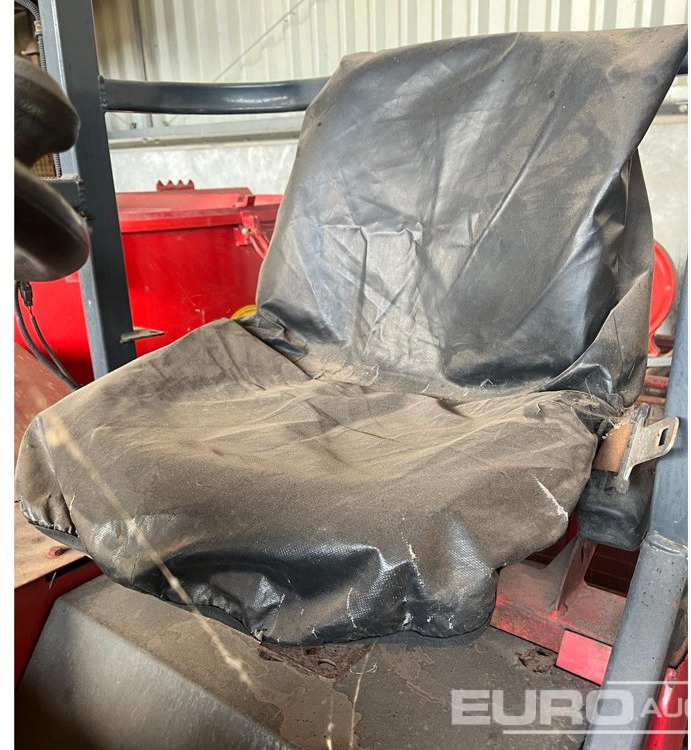 2000 Moffett Mounty M2003 - Viličar: slika 2000 Moffett Mounty M2003 - Viličar 2000 Moffett Mounty M2003 - Viličar: slika 2000 Moffett Mounty M2003 - Viličar