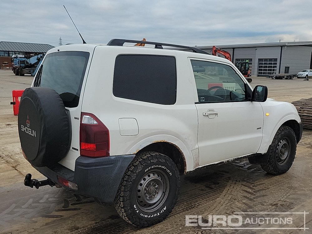 2005 Mitsubishi Shogun - SUV: slika 2005 Mitsubishi Shogun - SUV 2005 Mitsubishi Shogun - SUV: slika 2005 Mitsubishi Shogun - SUV