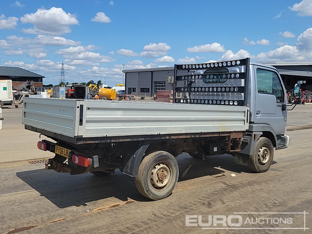 2006 Nissan Cabstar 34.10 - Dostavno vozilo s ravnom platformom: slika 2006 Nissan Cabstar 34.10 - Dostavno vozilo s ravnom platformom 2006 Nissan Cabstar 34.10 - Dostavno vozilo s ravnom platformom: slika 2006 Nissan Cabstar 34.10 - Dostavno vozilo s ravnom platformom