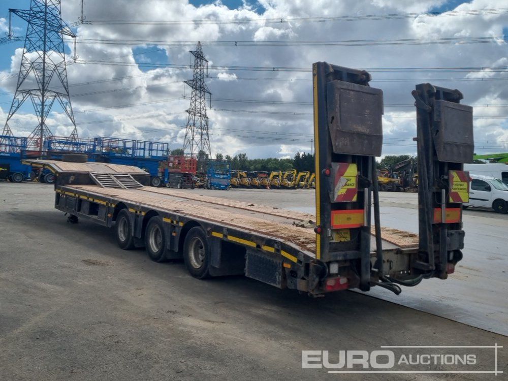2008 Kassbohrer Tri Axle Step Frame Low Loader Trailer, Outriggers, Hydraulic Flip Toe Ramps. - Poluprikolica s niskim utovarivačem: slika 2008 Kassbohrer Tri Axle Step Frame Low Loader Trailer, Outriggers, Hydraulic Flip Toe Ramps. - Poluprikolica s niskim utovarivačem 2008 Kassbohrer Tri Axle Step Frame Low Loader Trailer, Outriggers, Hydraulic Flip Toe Ramps. - Poluprikolica s niskim utovarivačem: slika 2008 Kassbohrer Tri Axle Step Frame Low Loader Trailer, Outriggers, Hydraulic Flip Toe Ramps. - Poluprikolica s niskim utovarivačem