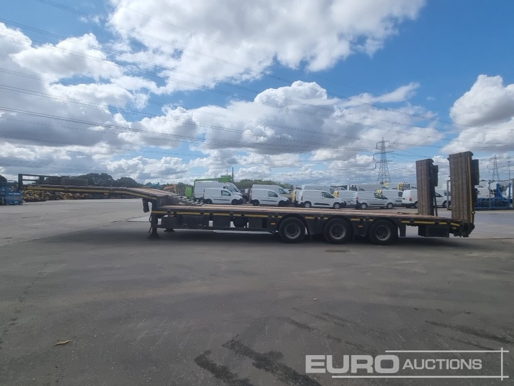 2008 Kassbohrer Tri Axle Step Frame Low Loader Trailer, Outriggers, Hydraulic Flip Toe Ramps. - Poluprikolica s niskim utovarivačem: slika 2008 Kassbohrer Tri Axle Step Frame Low Loader Trailer, Outriggers, Hydraulic Flip Toe Ramps. - Poluprikolica s niskim utovarivačem 2008 Kassbohrer Tri Axle Step Frame Low Loader Trailer, Outriggers, Hydraulic Flip Toe Ramps. - Poluprikolica s niskim utovarivačem: slika 2008 Kassbohrer Tri Axle Step Frame Low Loader Trailer, Outriggers, Hydraulic Flip Toe Ramps. - Poluprikolica s niskim utovarivačem