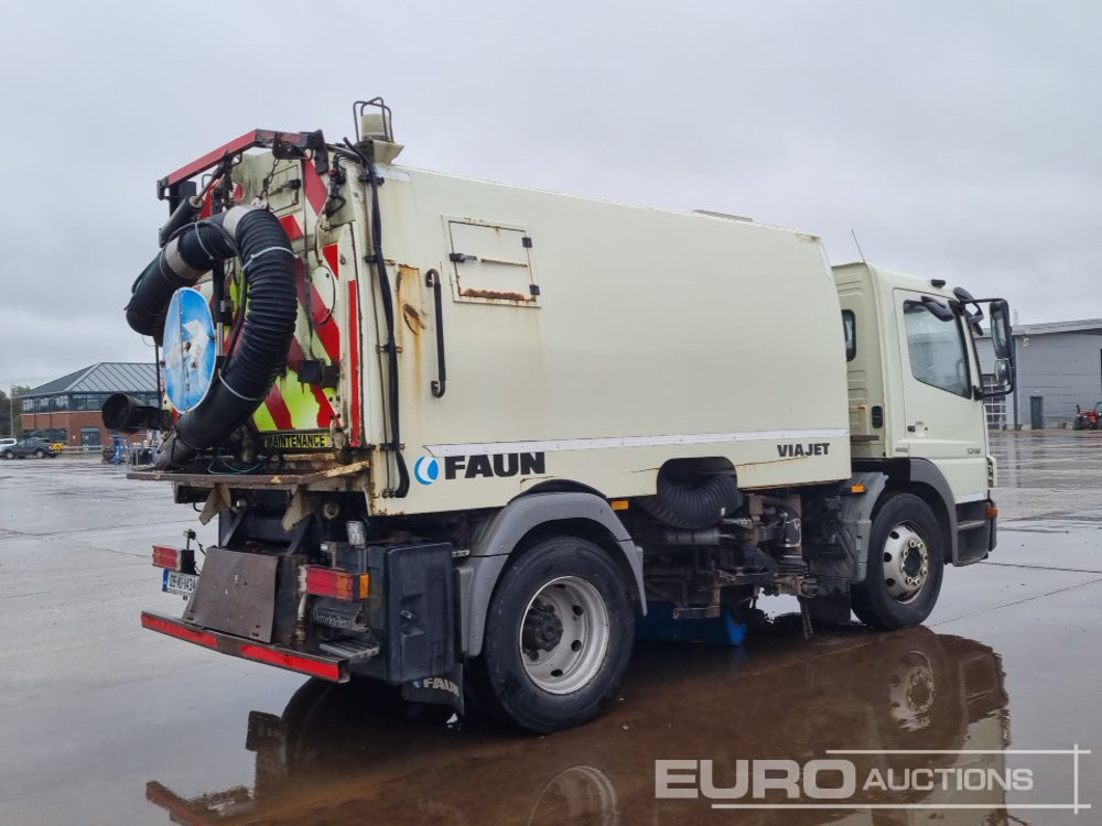 2009 Mercedes Atego 1318 - Cestovna čistilica: slika 2009 Mercedes Atego 1318 - Cestovna čistilica 2009 Mercedes Atego 1318 - Cestovna čistilica: slika 2009 Mercedes Atego 1318 - Cestovna čistilica