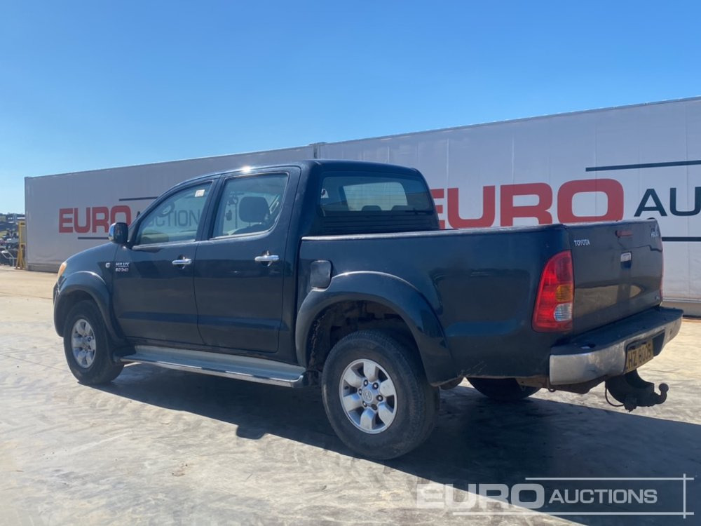 2009 Toyota Hilux - Pick-up: slika 2009 Toyota Hilux - Pick-up 2009 Toyota Hilux - Pick-up: slika 2009 Toyota Hilux - Pick-up