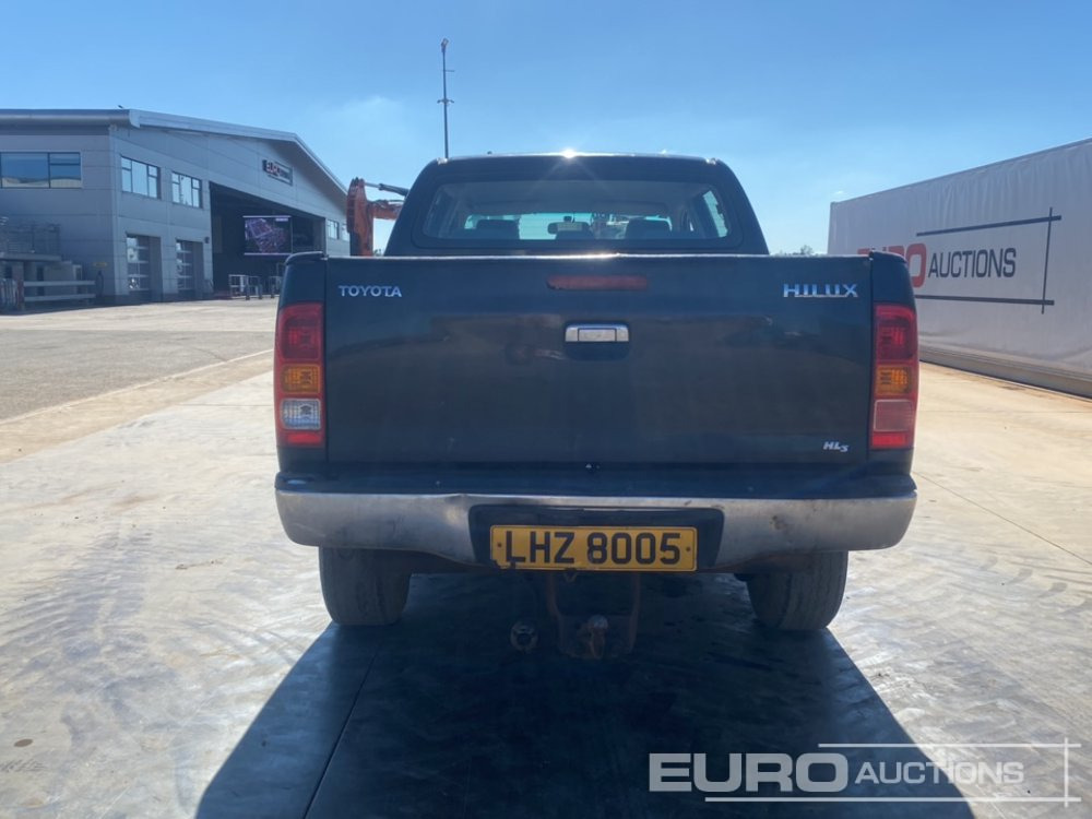 2009 Toyota Hilux - Pick-up: slika 2009 Toyota Hilux - Pick-up 2009 Toyota Hilux - Pick-up: slika 2009 Toyota Hilux - Pick-up